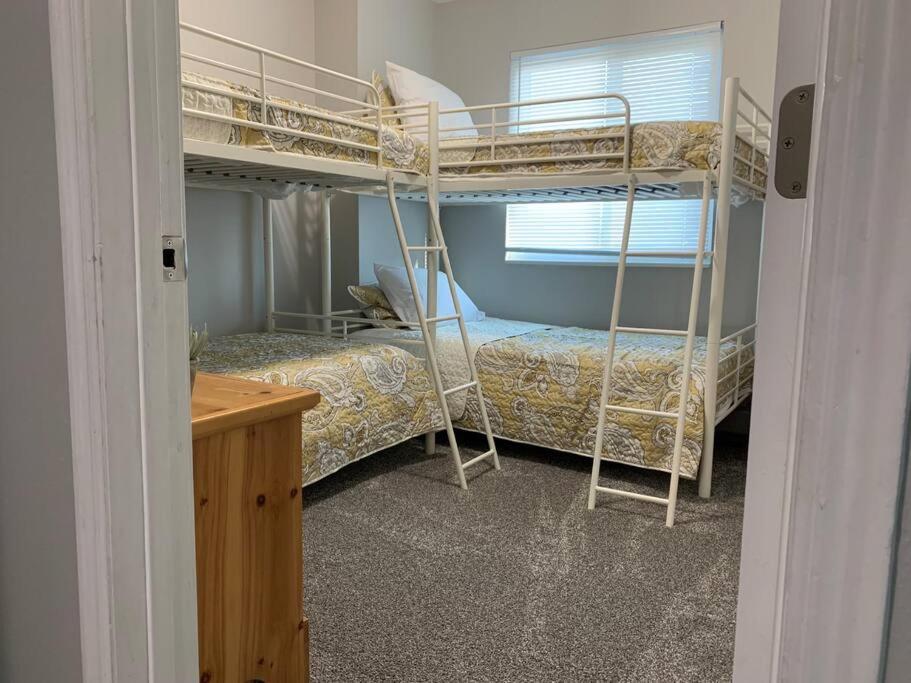 Rooms With A Mountain View Pleasant Grove ภายนอก รูปภาพ